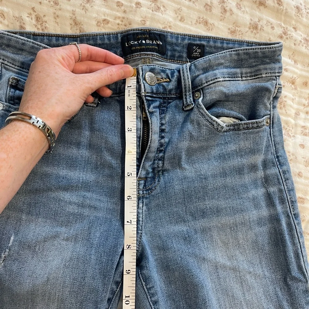 Lucky Brand Women's Light Blue Skinny Jeans - Picture 6 of 8